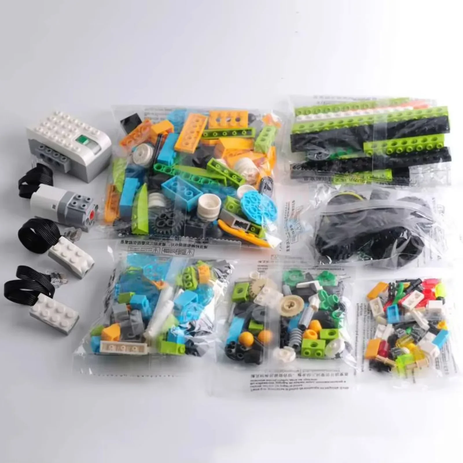 STEM We-do2.0 45300 Core Progr - đánh giá và giá Lego Set Technic